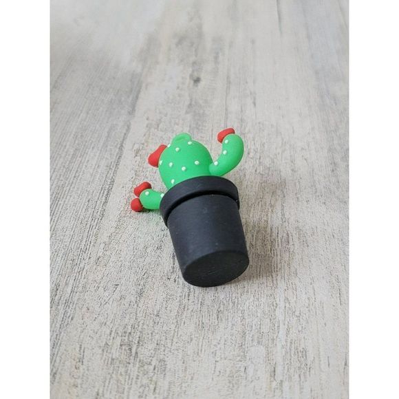 Rubber cactus heart keychain toy figure plant - Picture 2 of 4
